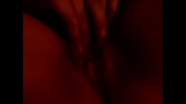 Masturbada y mojadisima 