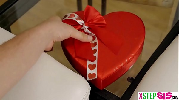 Play MP4 - Valentines day made my teen stepsister Elsa Jean sad