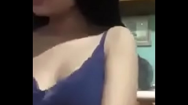 hot girl shows_her big_booty and her big tits