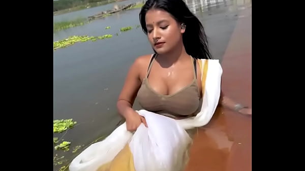Hot girl Shimla showing off her body
