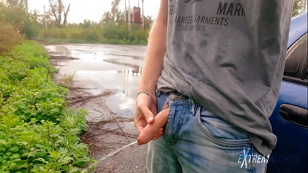 Play MP4 - Parking wanking midday