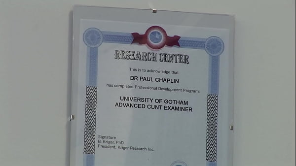 Nonton Audrey Bitoni And Cassie Young Pounded By Patient Paul Chaplin thumbnail