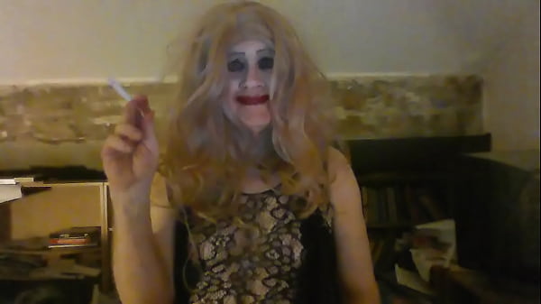 Play MP4 - Smoking Sissy Slut&comma; Sarah Millward