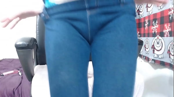 Play MP4 - Hot tranny dick flopping in your face