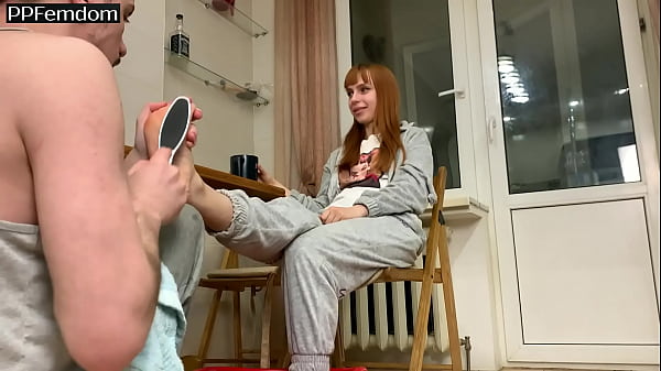 Homemade True Female Domination 24/7 - Submissive Guy Serve Goddesse's Feet thumbnail