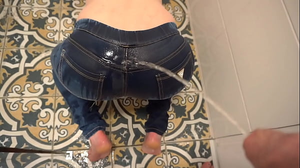 Desperate Pee in Jeans next He Pee on_My Ass