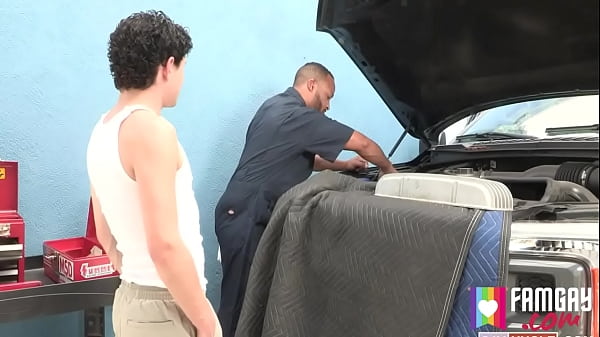 Family Dick - What's Under Your Hood? 