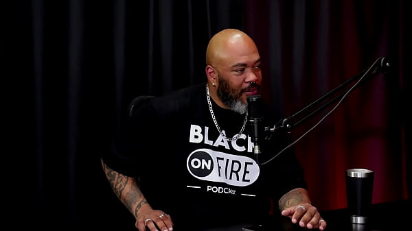 Trabalha na &aacute;rea da est&eacute;tica fizeram menage gosta de exibisionismo e casa de swing &eacute; acompanhante e &eacute; ousada aninha e renatinha watch sheer red