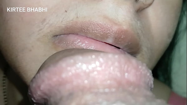 Big-bottomed stepmother agrees to share her bed with her stepson 