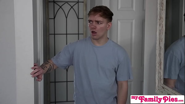 Play MP4 - Aria Valencia's Super Sensitive Tight Pussy Has Stepbro Leaving Creampie In Her