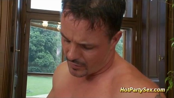 Play MP4 - extreme hot party doublepenetration orgy