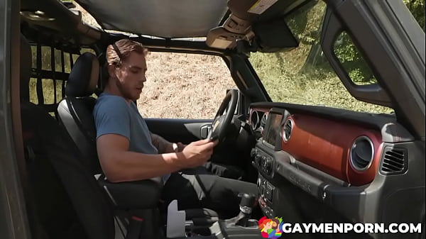 Play MP4 - Horny Carter Woods spotted by Isaac Parker while jerking off