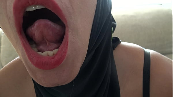 Mature Muslim Woman Solo thumbnail