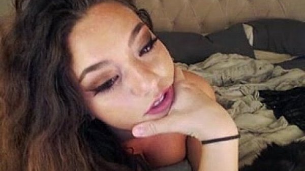 Nonton Request From Icequeen420 thumbnail