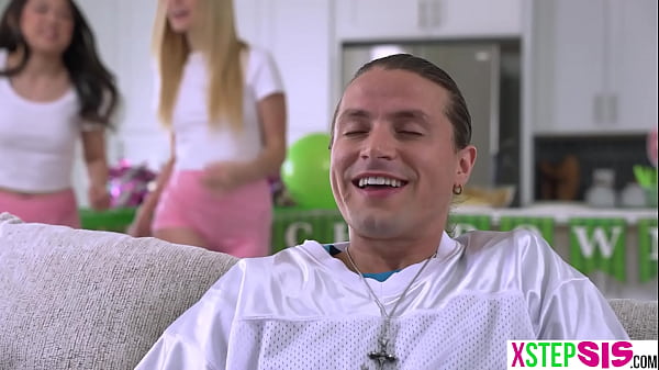 Play MP4 - Teen stepsister Maria Kazi and Asian BFF Lulu Chu teased big dick stepbro