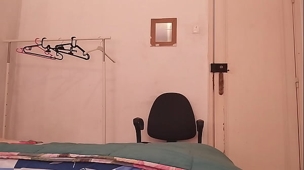 Stayed in the neighbor sroom and masturbated