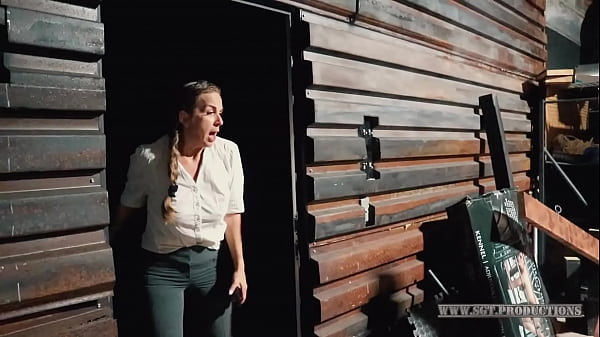 Play MP4 - Nosey Neighbor part 3