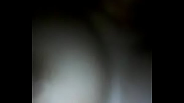 Me muestra sus senos 