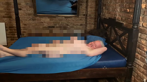 Manic pixie takes the paul jones blowjob challenge