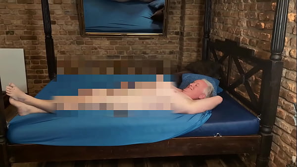 Manic pixie takes the paul jones blowjob challenge 