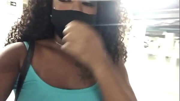 Play MP4 - Novinho me faz pagar um boquete perigoso no estacionamento do shopping&period; &lpar;Veja no Red&rpar;