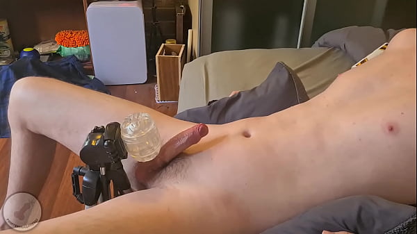 Play MP4 - I like finding different ways to fuck my fleshlight