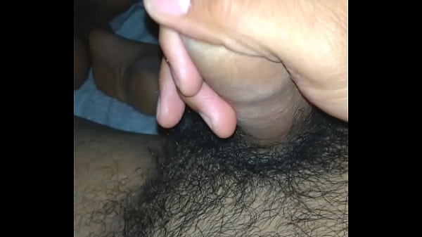 Play MP4 - Me despert&eacute; con la verga caliente a jalarmela