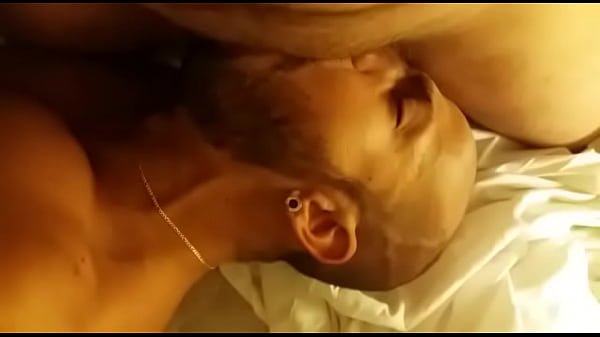 Play MP4 - Petrick Garcia faz boquete no promotor