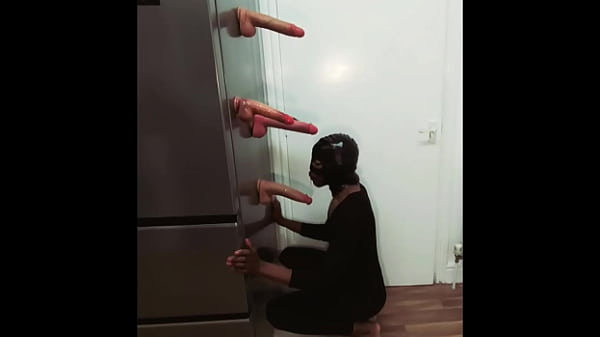 Play MP4 - Deepthroating