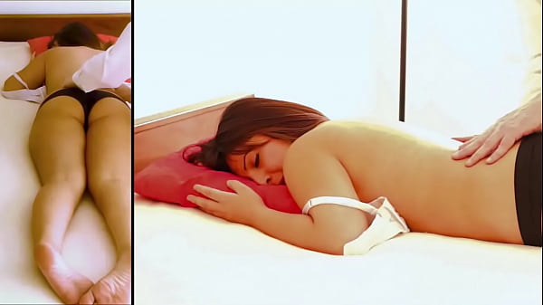 Luna Leve s Erotic Massage Split_Screen