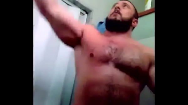 Play MP4 - Muscle shower