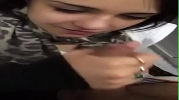 ويستدرج مرات جاره اللبوة القة يخلعها_وينيكها ويصورها