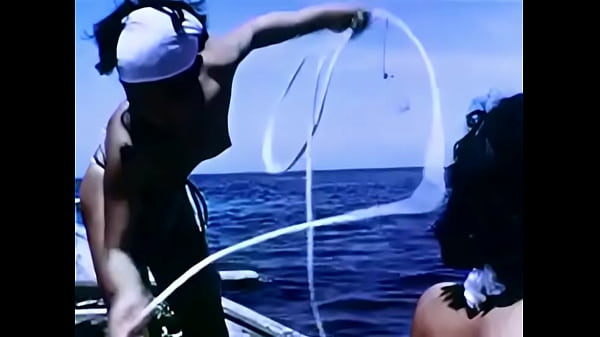 Play MP4 - 日本女人游泳