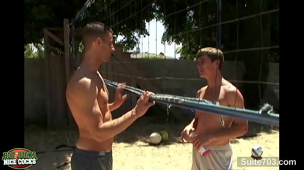 Play MP4 - Sexy gays fuck and cum outdoors