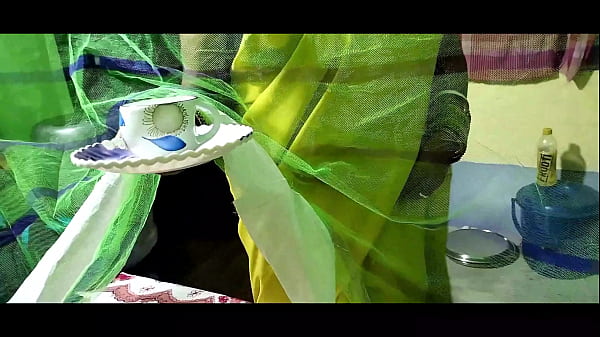 Play MP4 - Big Boobs Indian Bahu Fucks with her old Sasur Ji jabardasti everyday after husband  leaves