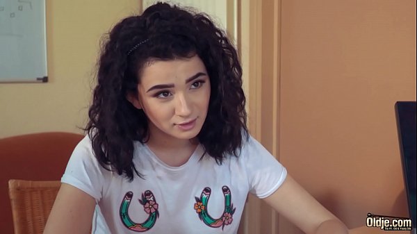 Play MP4 - Cute Teen Fucked by Big Cock Grandpa Cums in her mouth with cumplay