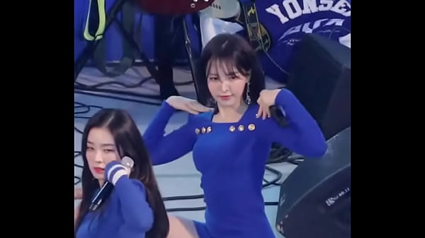 Red_Velvet Wendy Hot_Kpop idol with_milky thighs dancing Fancam