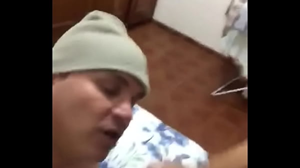 Novinhoodotatto DO XVIDEOS 2 , chupei ele ate gozar,veio de longe n&atilde;o podia perder viagem,ent&atilde;o trabalhei no pau dele gostoso. 
