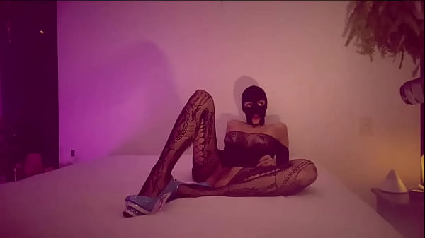 Wife Hardcore Fuckfest With A Sexy Black Mask thumbnail