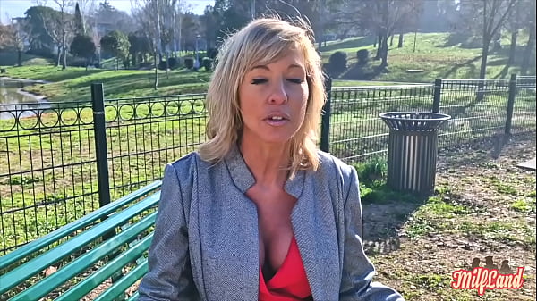 Play MP4 - Emmy&comma; une milf belge qui a chaud au cul Part 1