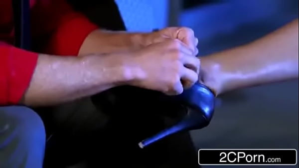 Nonton Milf Isis Love Takes On Young Stud thumbnail