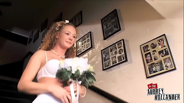 Nonton Sascha Drills Audrey's Hole In Wild Bridal Debauchery! thumbnail