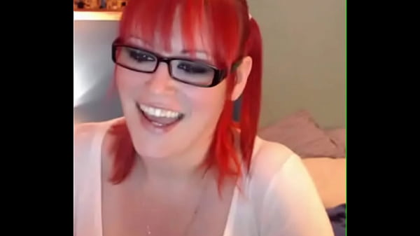 Nonton Big Red Monstrous Saggy Target thumbnail