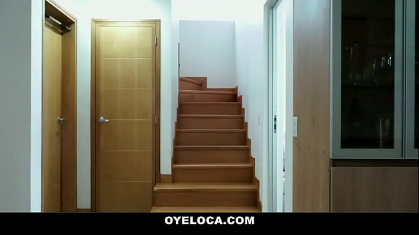 Play MP4 - Teamskeet - Innocent Looking Teen Shocked Hoirny Dude As She Shows Off Her Bubble Butt