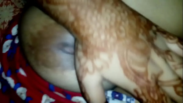 Desi Wife Show Her Big Boobs