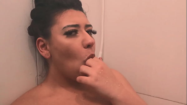 Play MP4 - TOMAMOS BANHO JUNTAS PARA ECONOMIZAR &Aacute;GUA