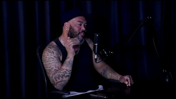 Play MP4 - Depois das f&eacute;rias deu crise de ansiedade e por isso entrou no c&acirc;mera&comma; se assustou com a bunda do homem&comma; e o fetiche de boneca&period;&period;&period; - Middy &lpar;WATCH ON&colon; SHEER&sol;RED&rpar;