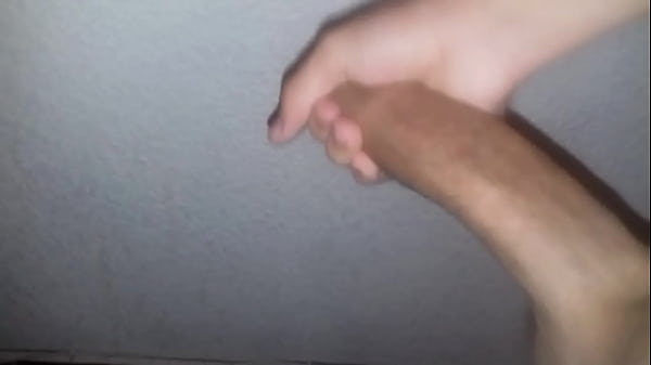 Play MP4 - Masturbaci&oacute;n y corrida