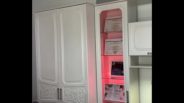 SugarNadya waxes her friend's gorgeous_pussy