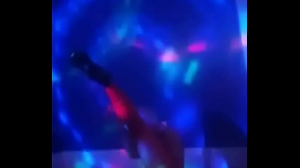 Play MP4 - Oralswagger films a homeless hooker